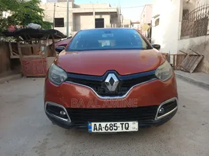 Renault Captur 2015 Orange
