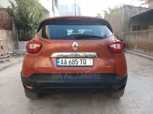 Renault Captur 2015 Orange