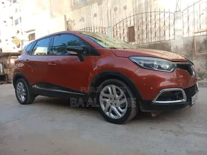 Renault Captur 2015 Orange