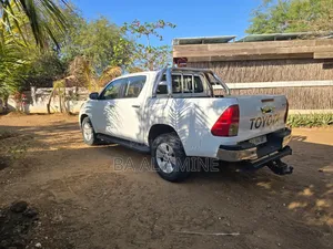Toyota Hilux 2020 Blanc