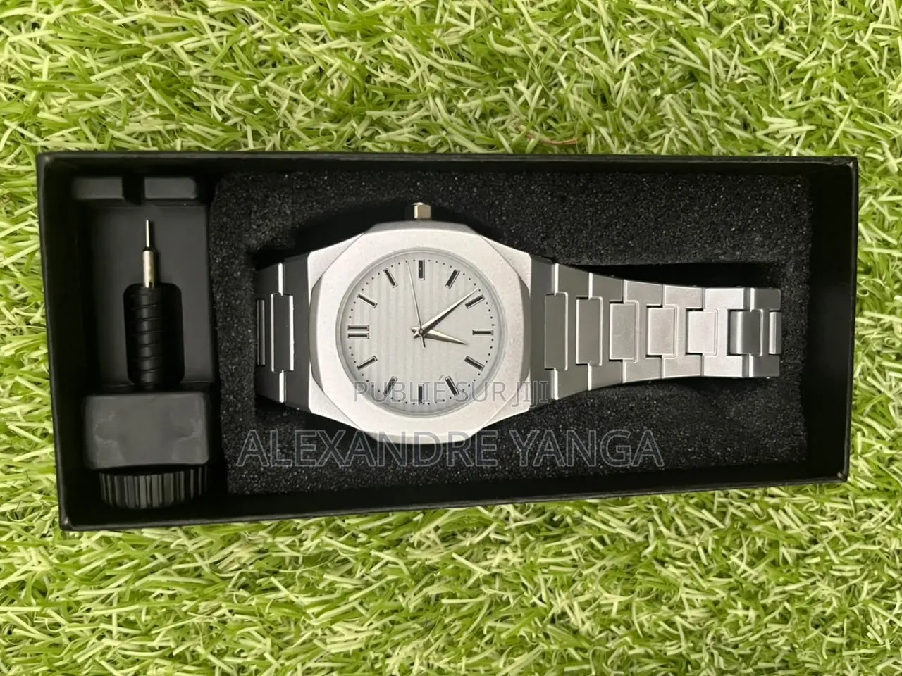 Montre Polycarbone Homme /Femme – Élégante & Résistante