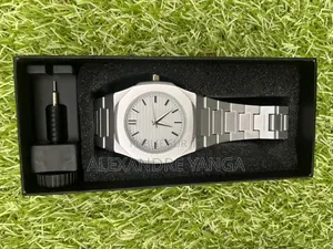 Montre Polycarbone Homme /Femme – Élégante & Résistante