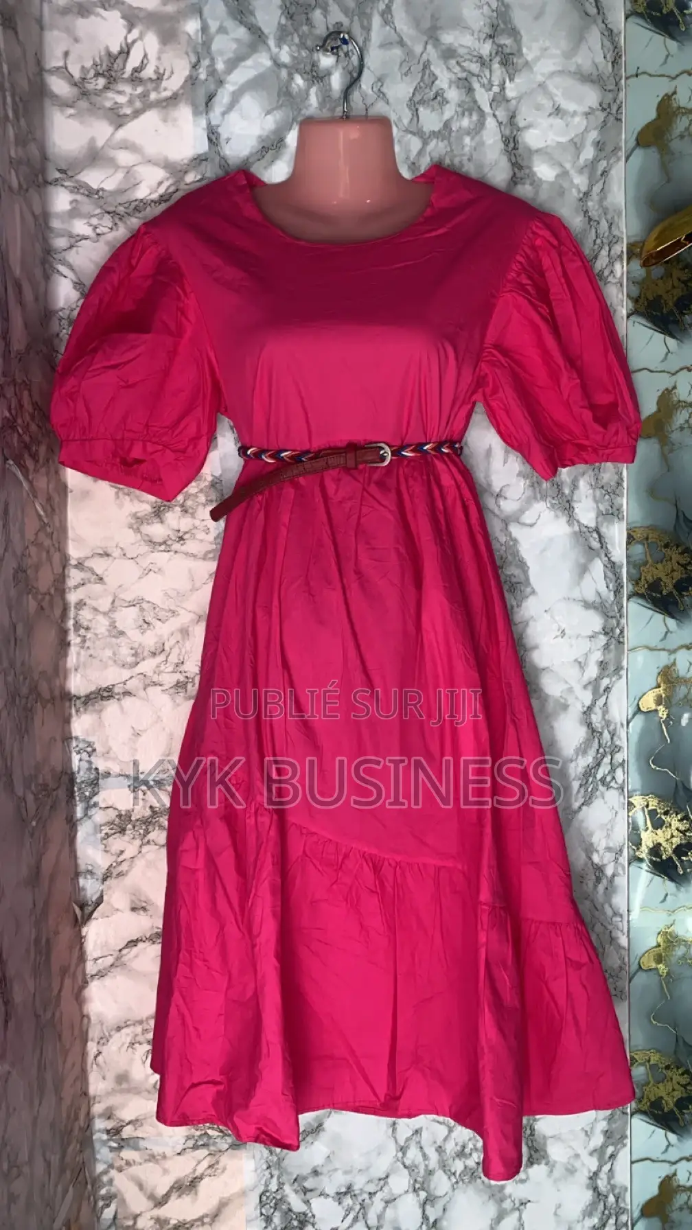 Des Robes Fripperie À Partir De 1.500f