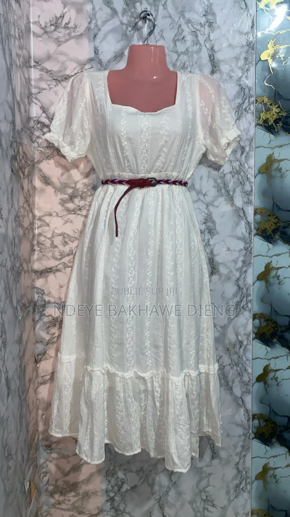 Des Robes Fripperie À Partir De 1.500f
