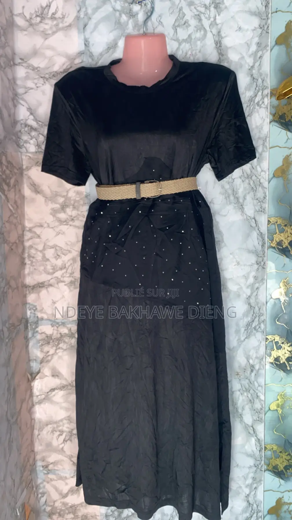Des Robes Fripperie À Partir De 1.500f