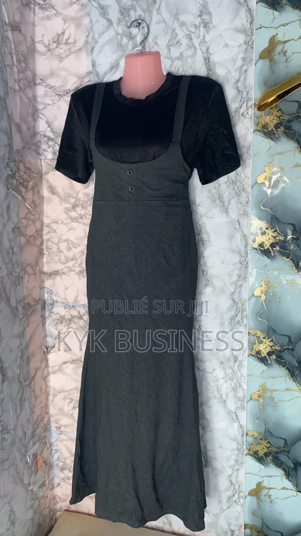 Des Robes Fripperie À Partir De 1.500f