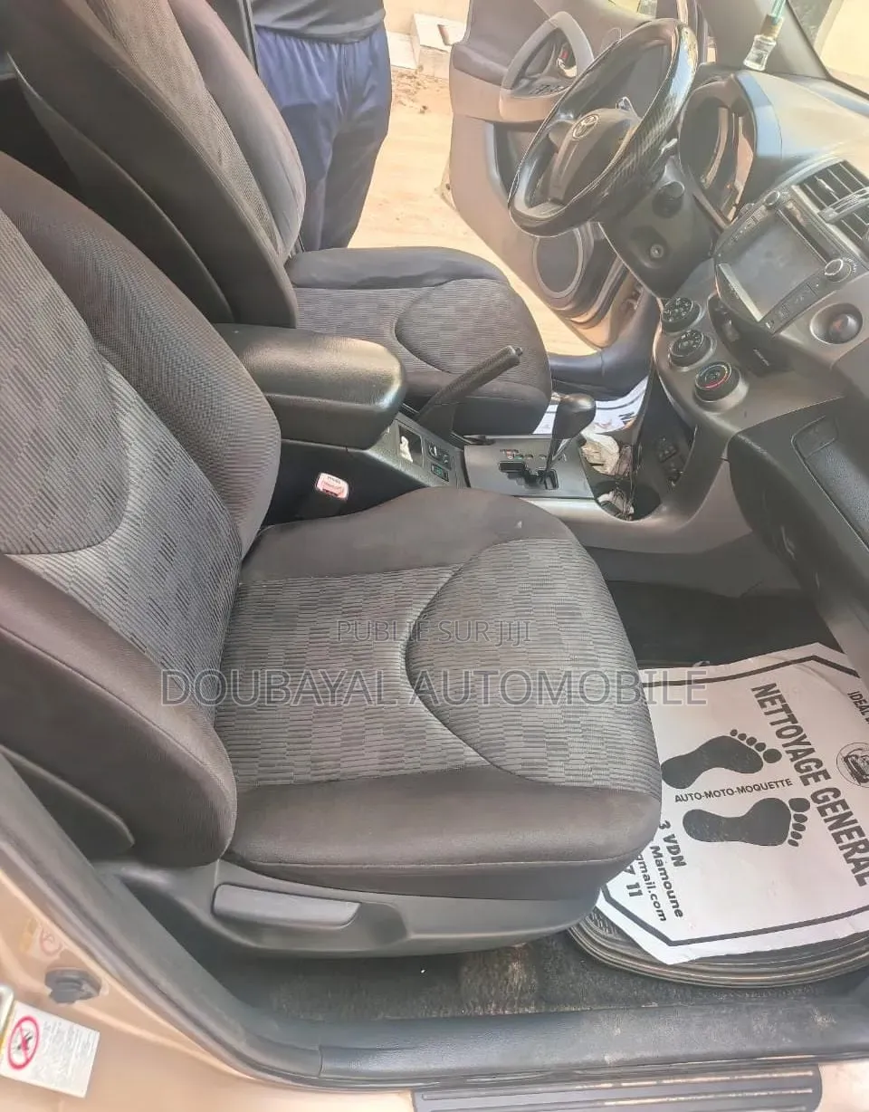 Toyota RAV4 2012