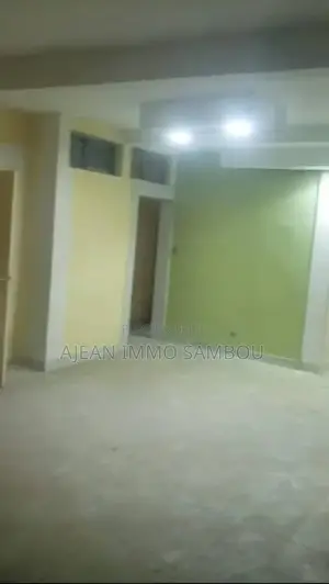 2chbre Appartement dans Yoff à Louer