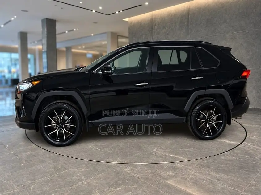 Toyota RAV4 Limited 2021 Noir