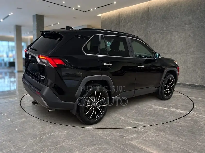 Toyota RAV4 Limited 2021 Noir