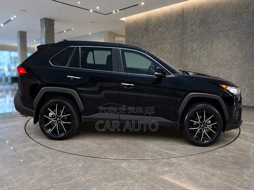 Toyota RAV4 Limited 2021 Noir