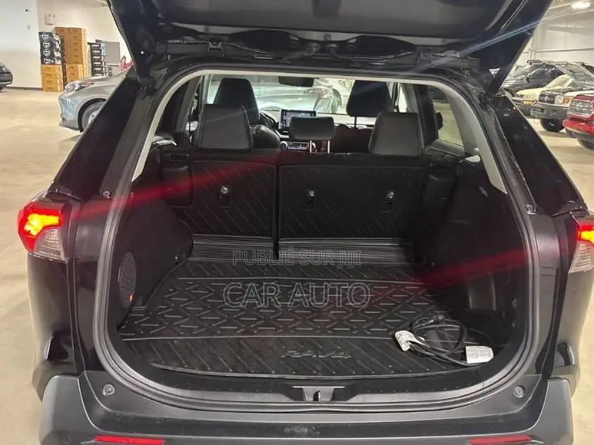 Toyota RAV4 Limited 2021 Noir