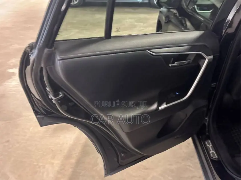 Toyota RAV4 Limited 2021 Noir
