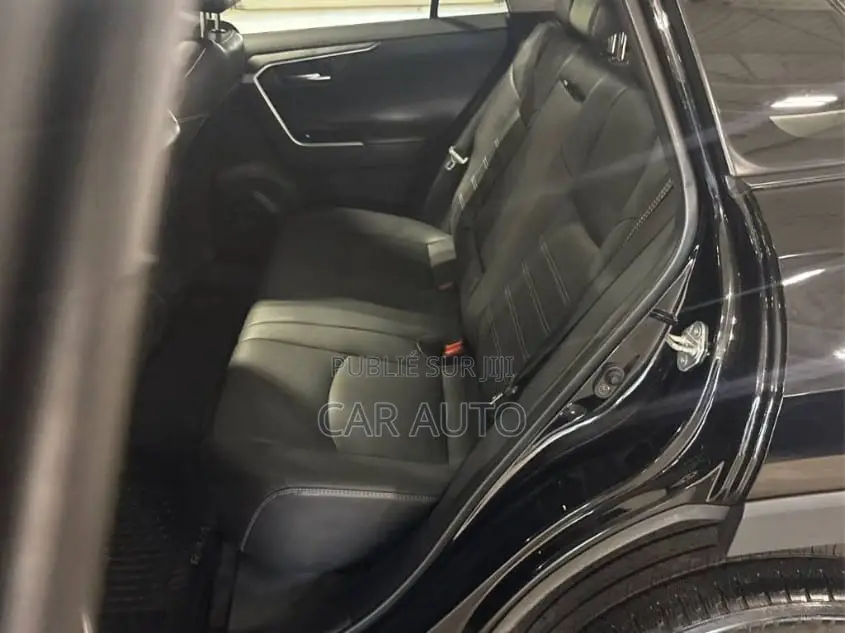 Toyota RAV4 Limited 2021 Noir