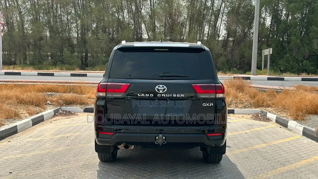 Toyota Land Cruiser Prado 2024 Noir Mat