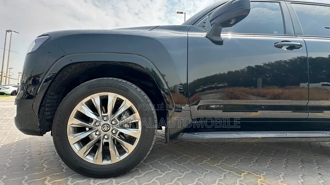 Toyota Land Cruiser Prado 2024 Noir Mat
