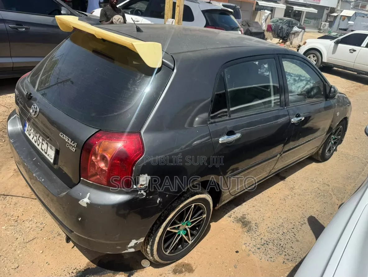 Toyota Corolla 1.4 D-4D 2006 Gris