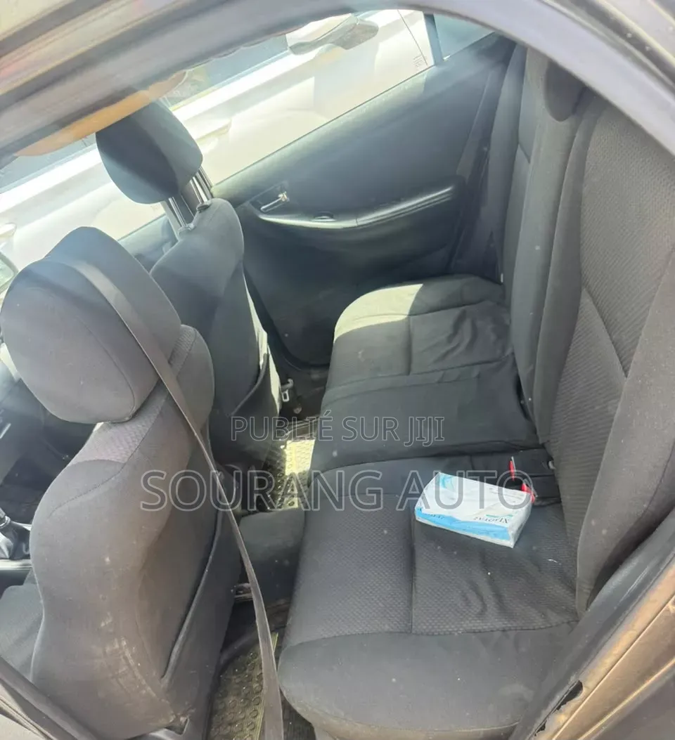 Toyota Corolla 1.4 D-4D 2006 Gris