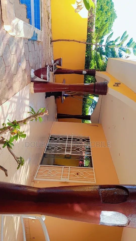 2chbre Villa dans Somone Villa À, Mermoz Sacré-Cœur à Vendre