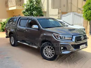 Toyota Hilux 2012 Gris