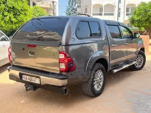 Toyota Hilux 2012 Gris