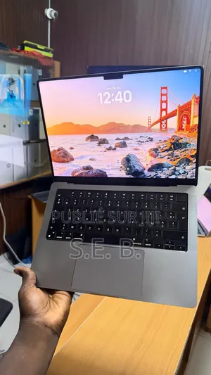 Nouveau Apple MacBook Pro 2021 M1 64GB Apple M1 Max SSD 1T