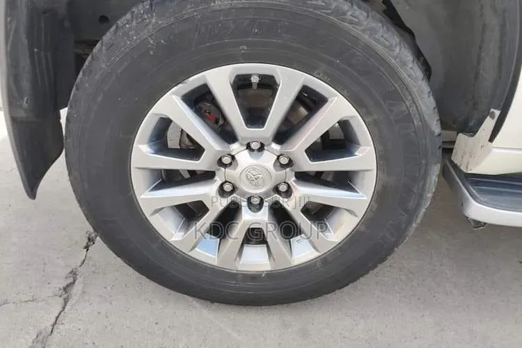 Toyota Land Cruiser Prado 2018 Blanc
