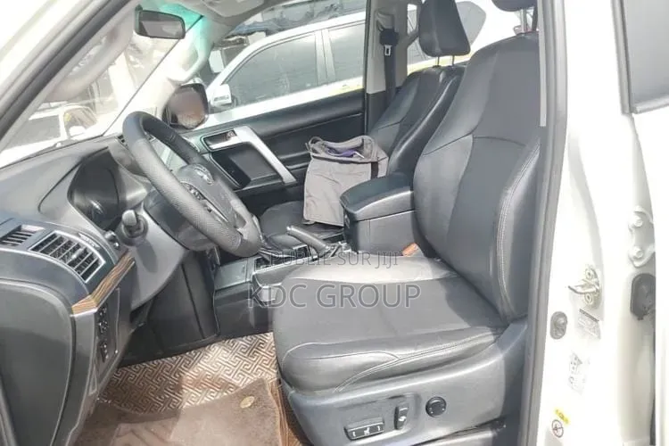 Toyota Land Cruiser Prado 2018 Blanc