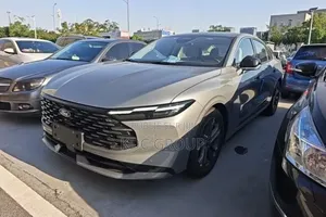 Ford Mondeo 2025 Gris
