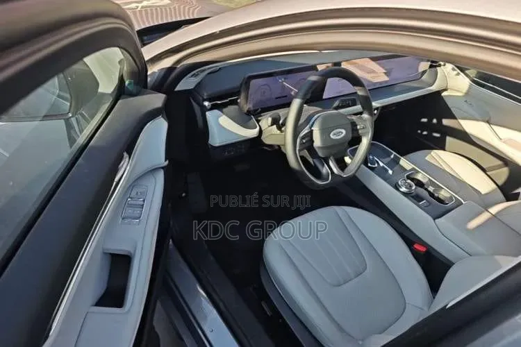 Ford Mondeo 2025 Gris