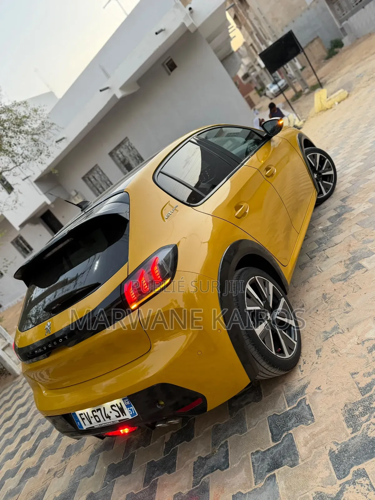 Peugeot 208 2021 Jaune