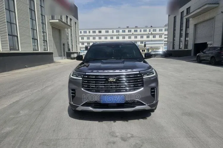 Ford Explorer 2023 Gris