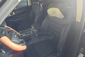Ford Explorer 2023 Gris