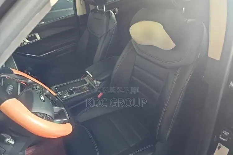 Ford Explorer 2023 Gris