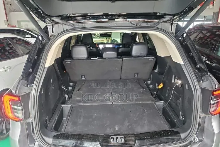Ford Explorer 2023 Gris