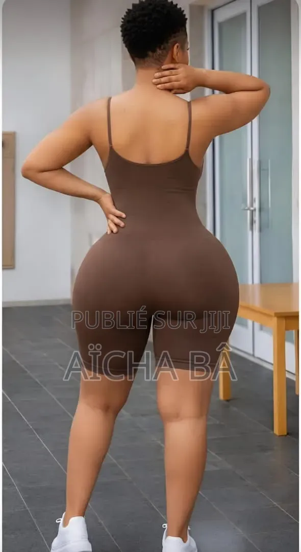 Hauts Très Chic