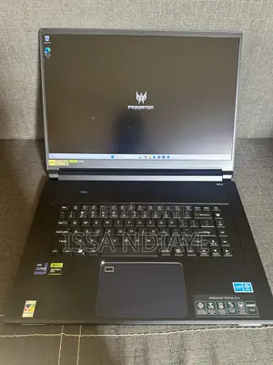 Nouveau Acer Predator Triton 17 X 32GB Intel Core i9 SSD 1T