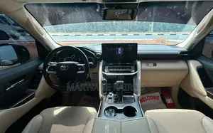 Toyota Land Cruiser Prado 2024