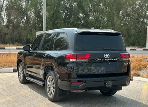 Toyota Land Cruiser Prado 2024