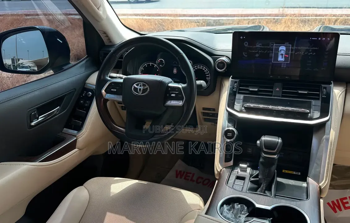 Toyota Land Cruiser Prado 2024