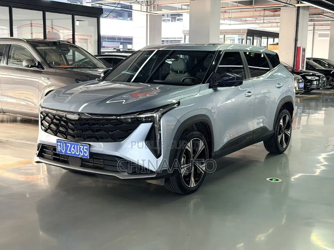 Geely Boyue 2023 Gris