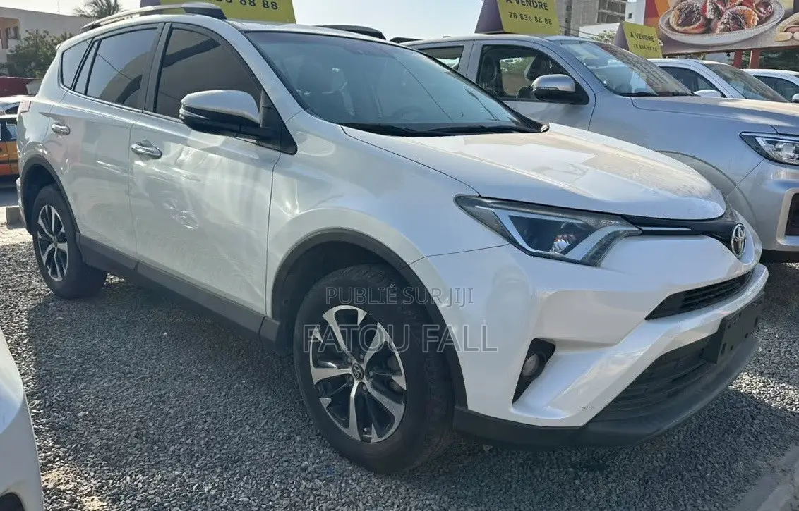Toyota RAV4 2018 Blanc