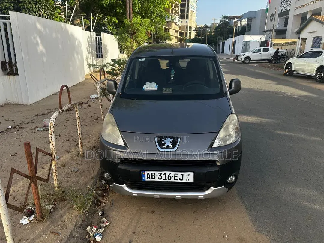Peugeot Partner 2015 Gris