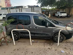 Peugeot Partner 2015 Gris