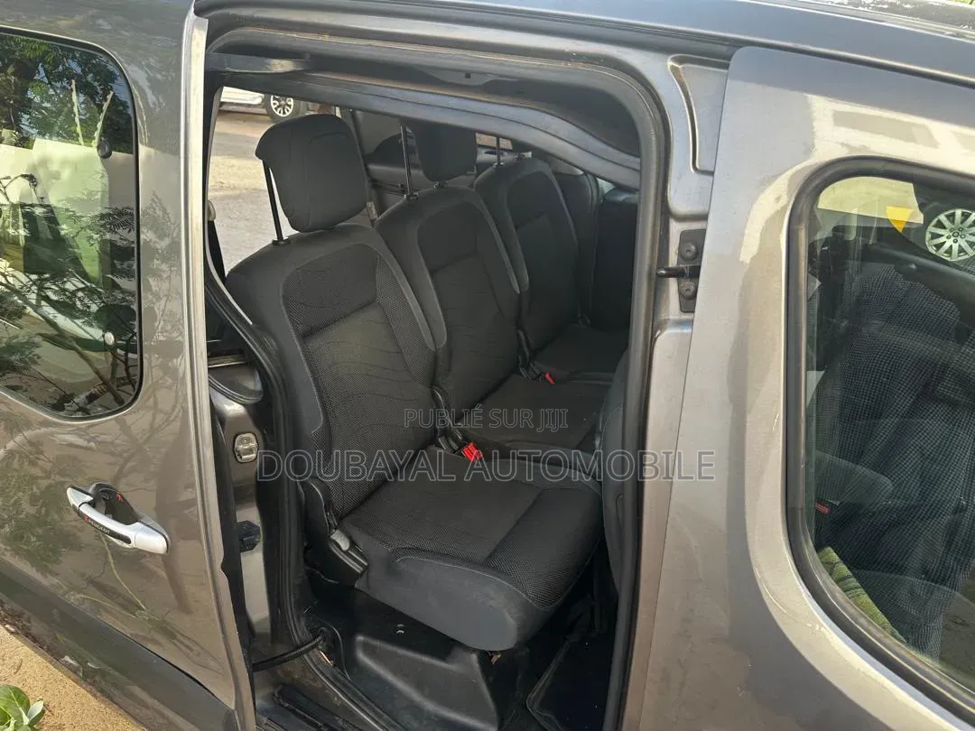 Peugeot Partner 2015 Gris