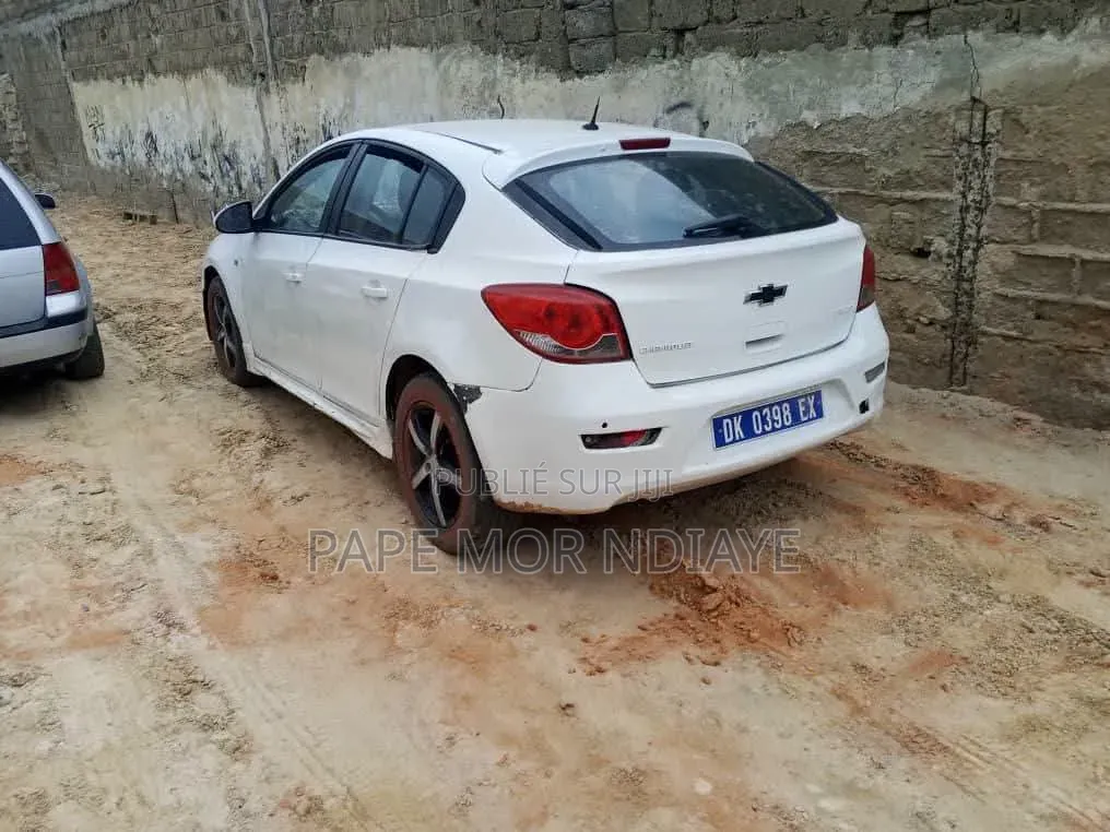 Chevrolet Cruze 2012 Blanc cassé