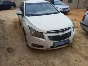 Chevrolet Cruze 2012 Blanc cassé