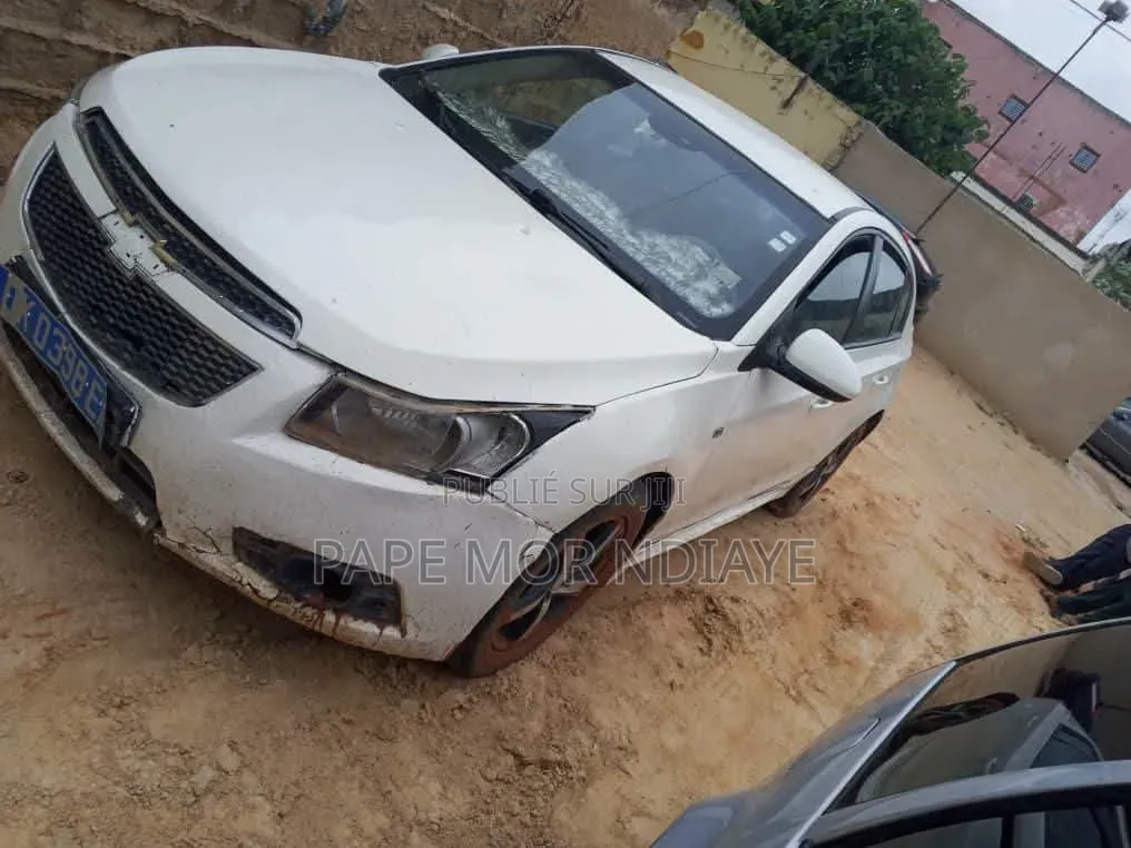 Chevrolet Cruze 2012 Blanc cassé