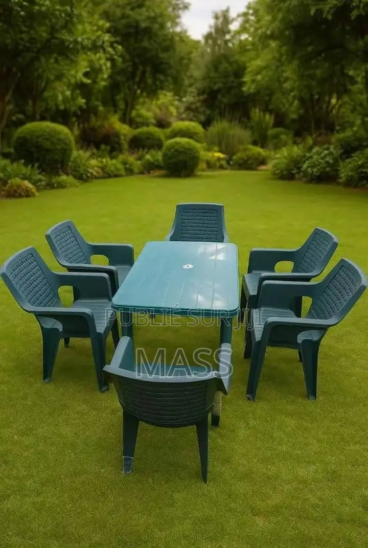 Table À Manger Ou Votre Espace Vide