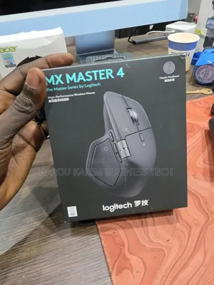 Souris Logitech Mx Master 4 Et Son Sac De Transport